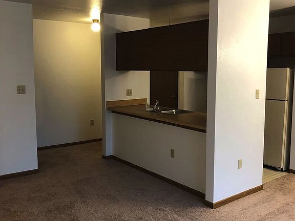 3rd image of 158 Meadowwood Ln #158