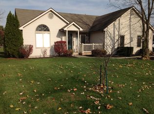 10 Monterey Rd, Defiance, OH 43512
