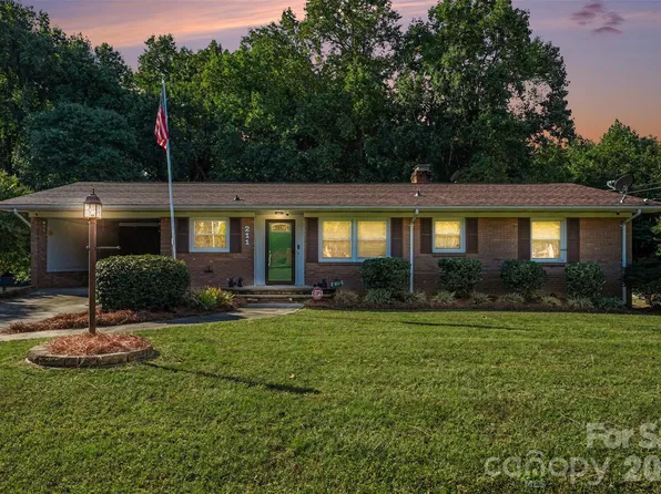 211 W 21st St, Kannapolis, NC 28081
