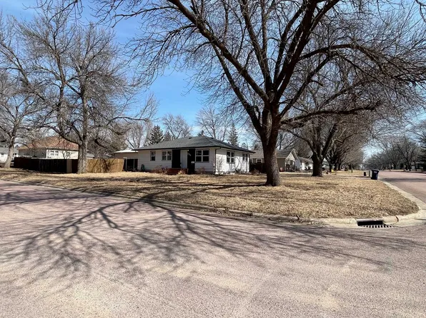 2211 Boston Ave, Spirit Lake, IA 51360