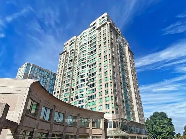 18 Lee Centre Dr, Toronto, ON