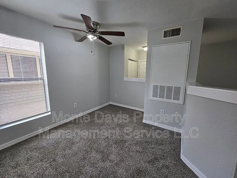 513 S Park Dr #201 — Photo 17