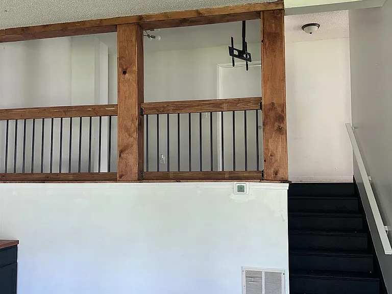 3235 Schilling St — Photo 14