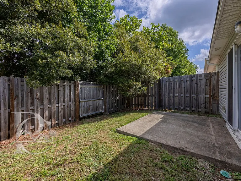 107 Nobility Dr — Photo 21