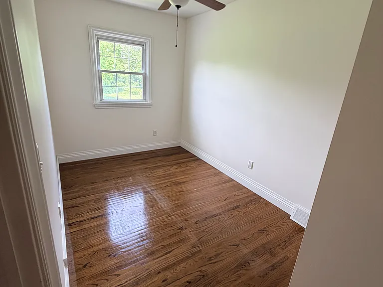 349 Mary St — Photo 11
