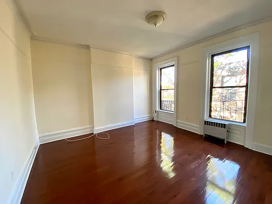 Rented by Compass | media 36