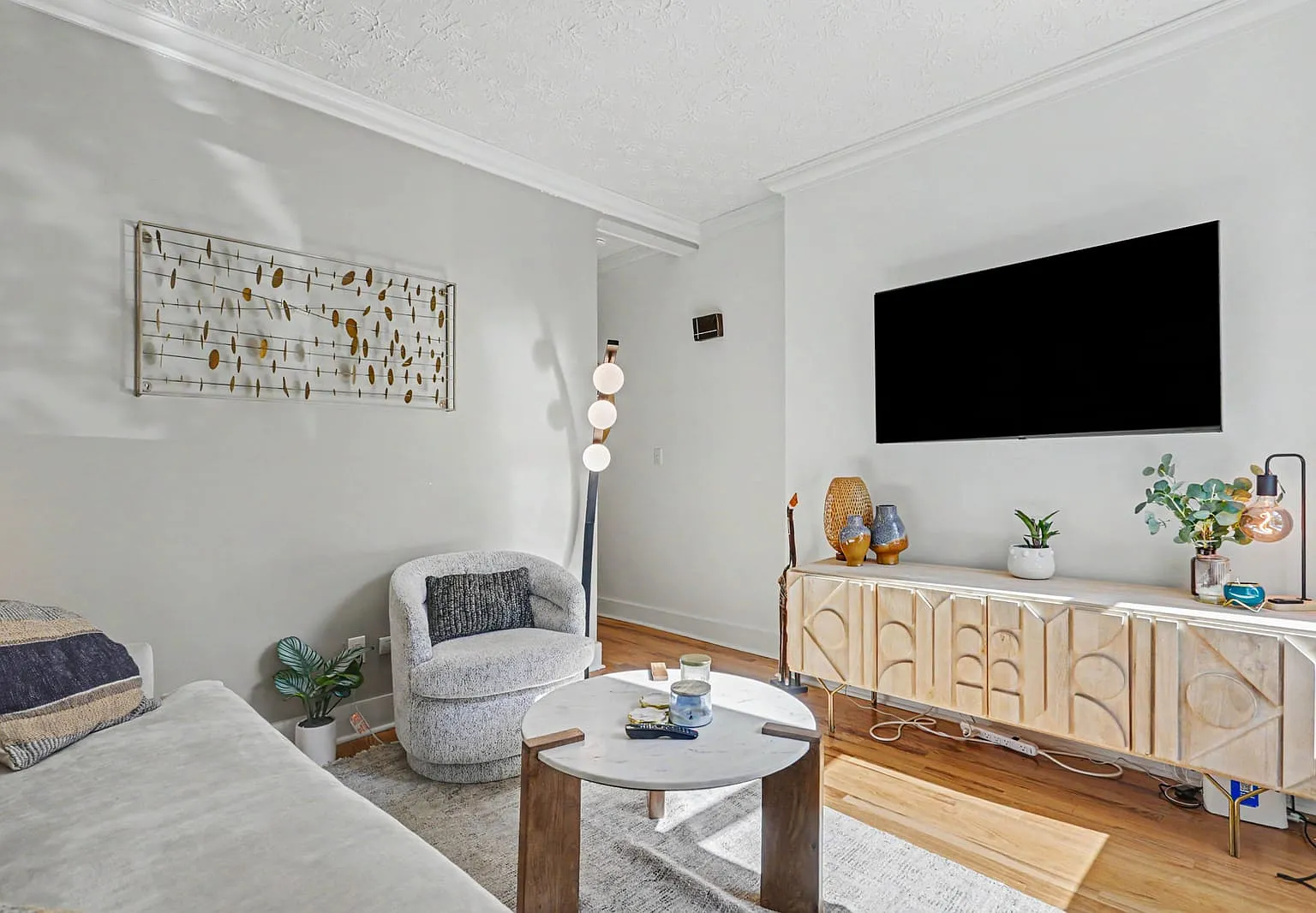 2 bed, 1.5 bath, 882 sqft, $2,250 — Photo 4