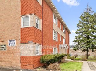 12926 Page St #1W, Blue Island, IL 60406