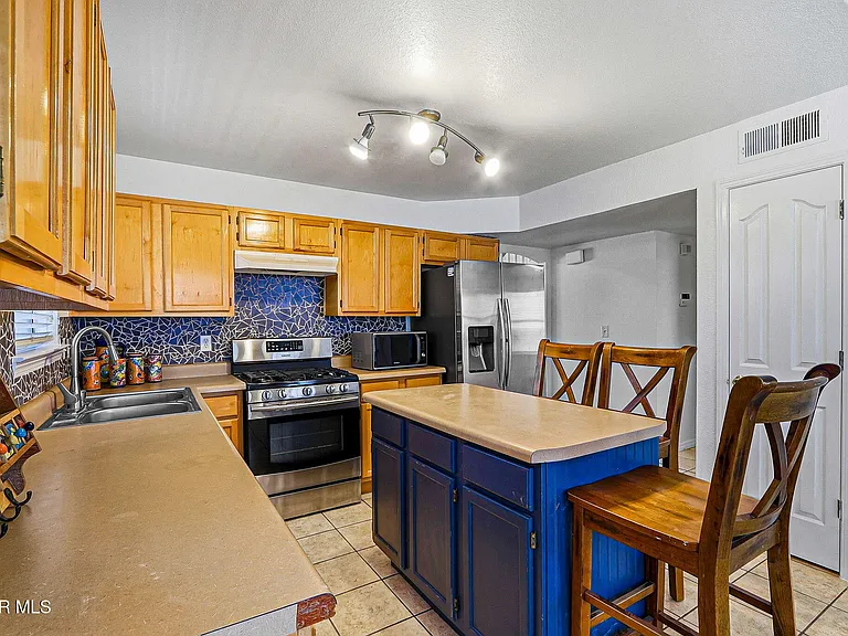 3749 Leticia St — Photo 15