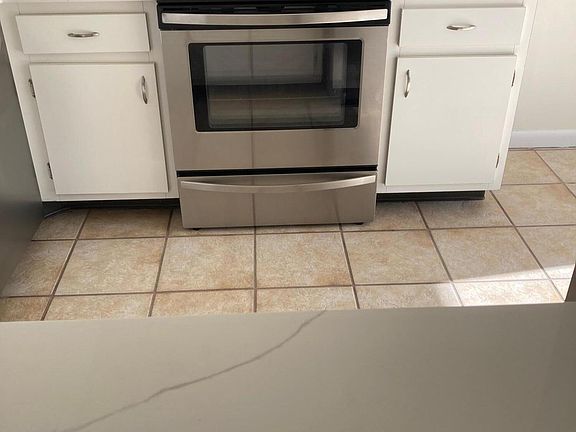 5th image of 102 Sherwood Circle #21-a