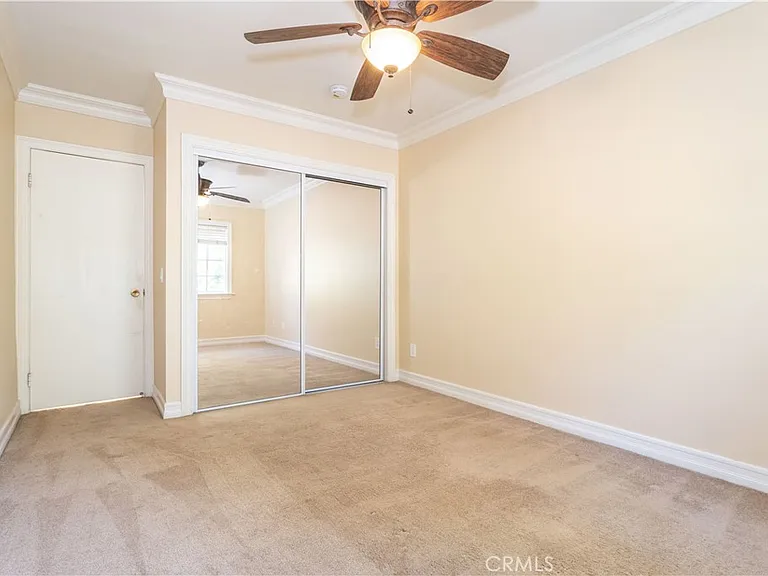 11761 Encino Ave — Photo 19