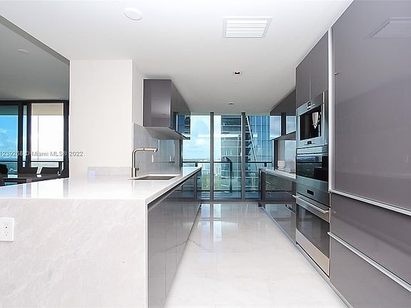 4th image of 1451 Brickell Ave Unit 1705