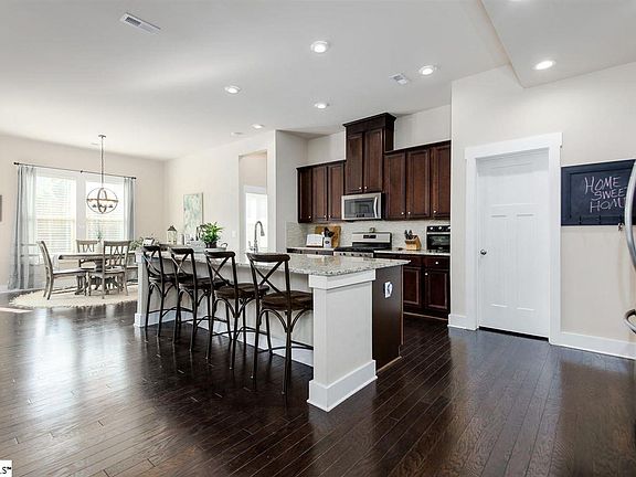 5th image of 42 Grand River Ln