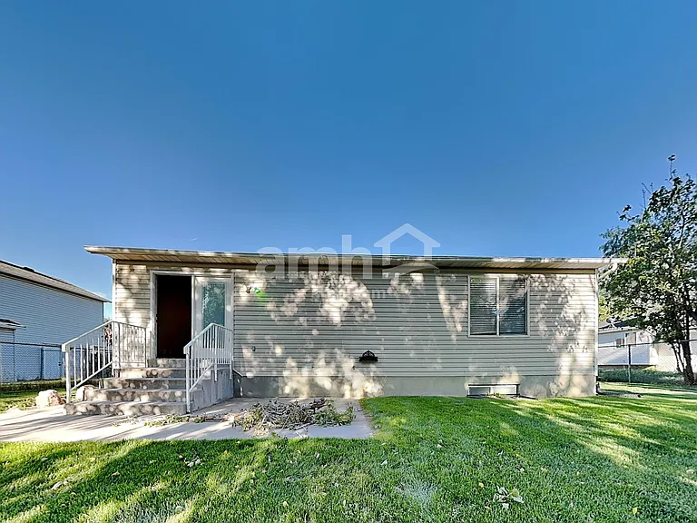 1881 N 660 W — Photo 21
