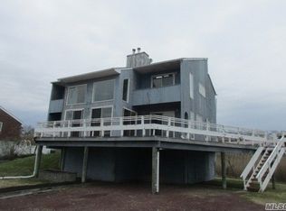 109 Riviera Dr, Mastic Beach, NY 11951