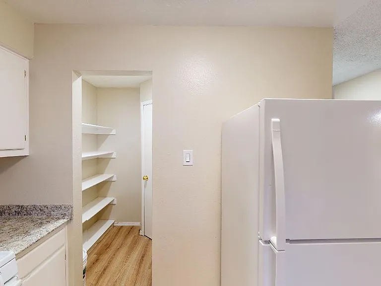 1855 Girard Blvd NE — Photo 45