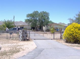 15206 Apache Rd, Apple Valley, CA 92307