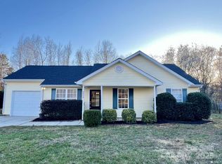 8809 Reedy Creek Rd, Charlotte, NC 28215