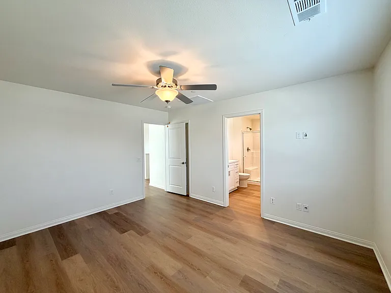 176 N Sutter Ave — Photo 6