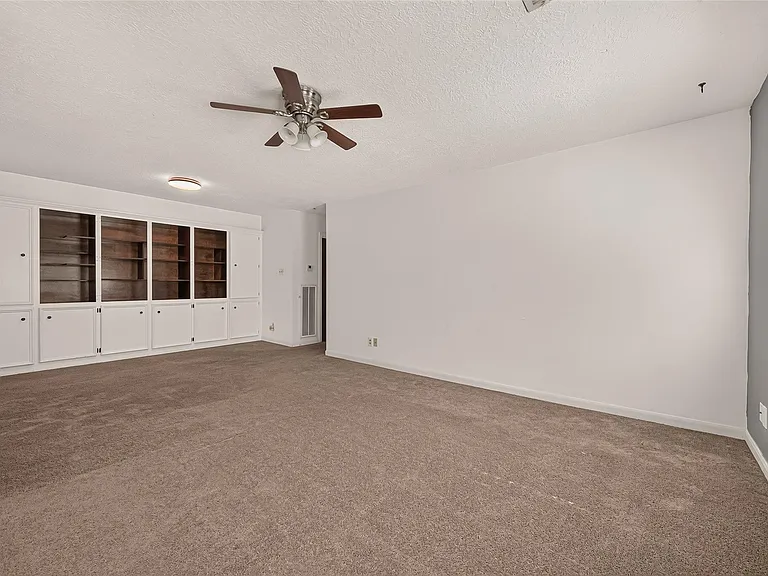 12619 Chriswood Dr — Photo 32
