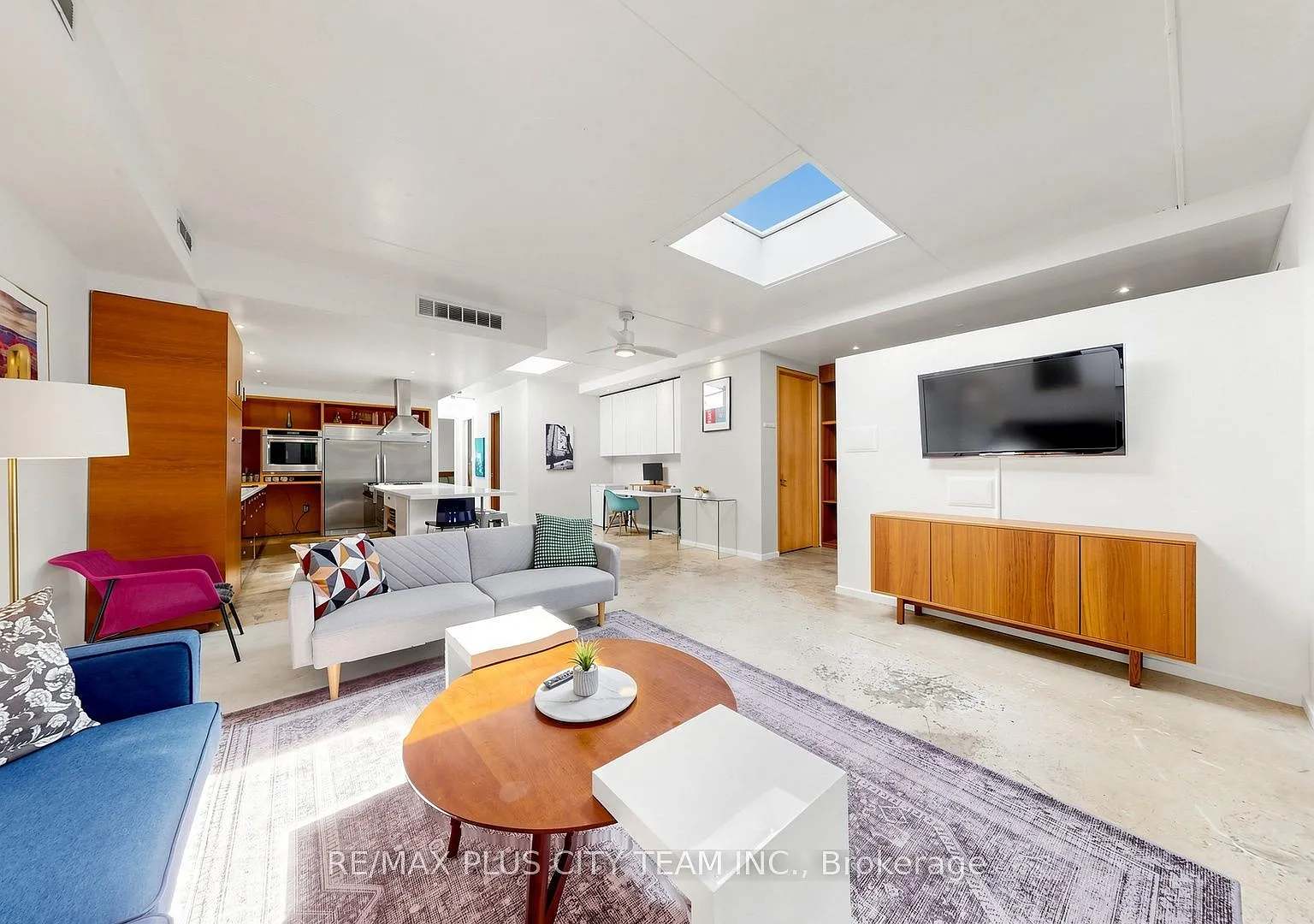 4 bed, $4,500 — Photo 1