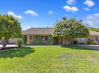 17627 Calle Del Corral, Riverside, CA 92504