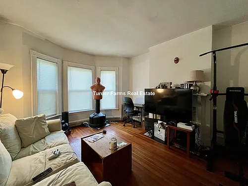 66 Murdock St Photo 1