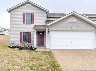 621 New Hampton Dr, Wentzville, MO 63385
