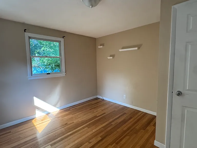 109 Larchmont Rd — Photo 21