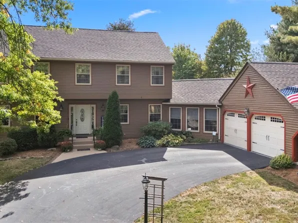 107 Pinehurst Dr, Aliquippa, PA 15001