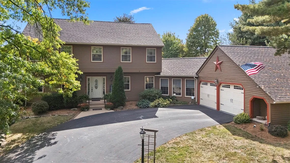 107 Pinehurst Dr photo 1