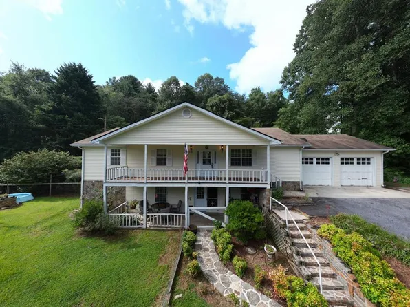 1783 Sunnyside Rd, Hiawassee, GA 30546