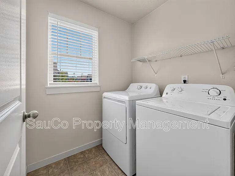 5073 NW 149th Ter — Photo 17