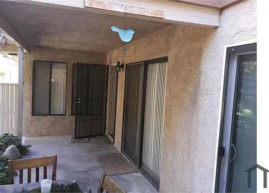 2421 W Acacia Ave — Photo 17