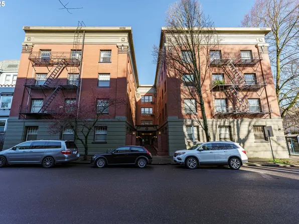 2109 NW Irving St Unit 311, Portland, OR 97210