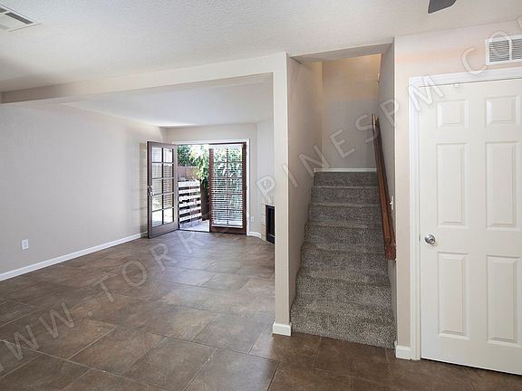 5th image of 1738 Hornblend St