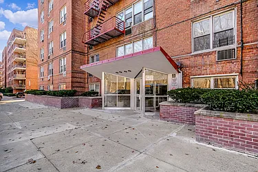 6535 Broadway, #2G