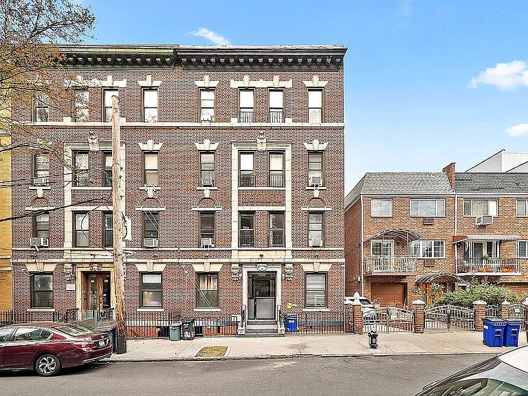 3280 30th St #1R — Photo 1