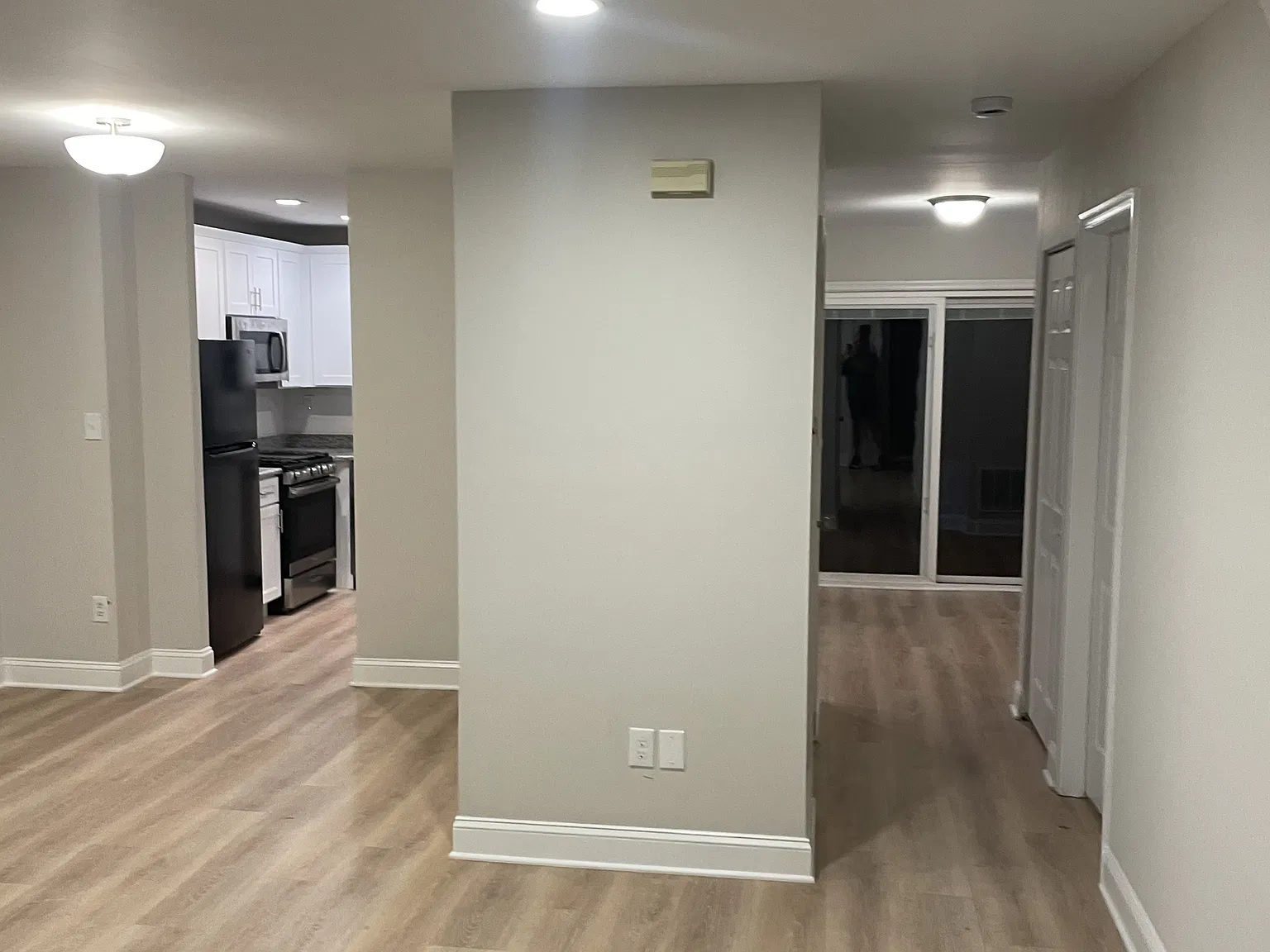 2 bed, 1.5 bath, 1280 sqft, $2,395 — Photo 3