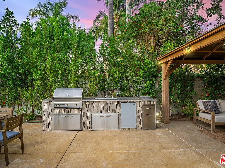 5010 Fulton Ave — Photo 6