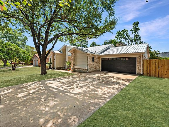3rd image of 4001 Burr Oak Ln