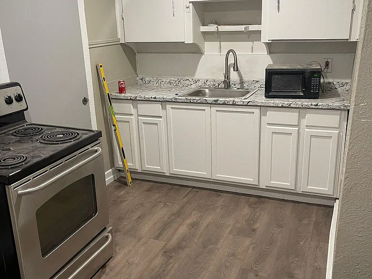 1503 Speedway Ave — Photo 3