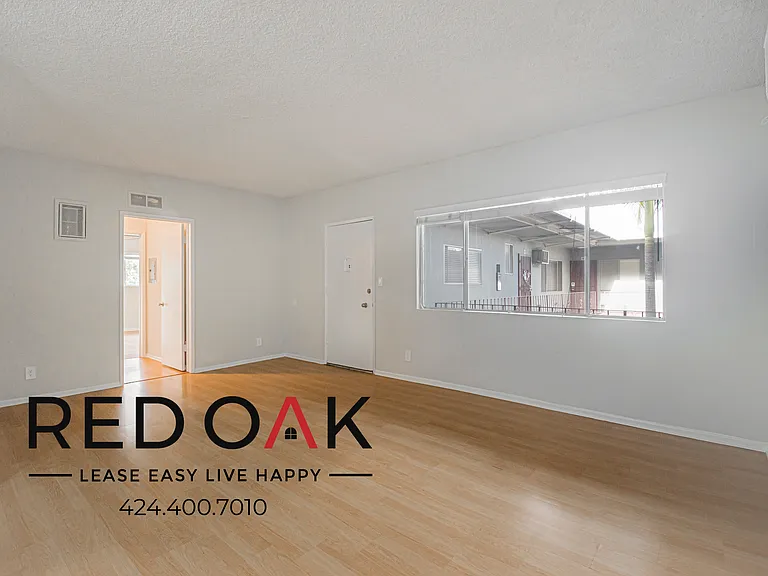 710 N Genesee Ave #10 — Photo 5