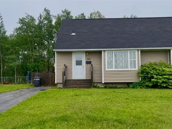 115 Elizabeth Drive, Gander, NL A1V1G9