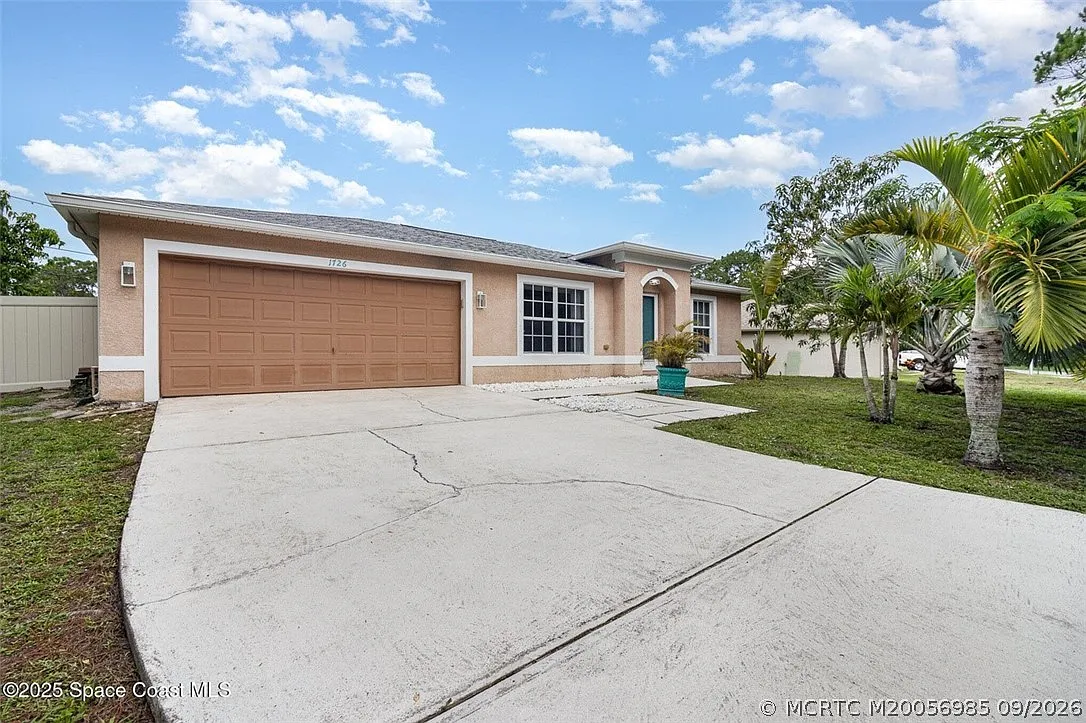 3 bed, 2.0 bath, 1188 sqft, $1,530 — Photo 1
