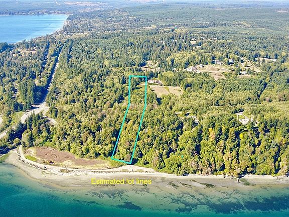 The blue lines are estimates of the lot lines, but you can see, it's a lot of space and great opportunity to build, with close access to the bridge and so many views!