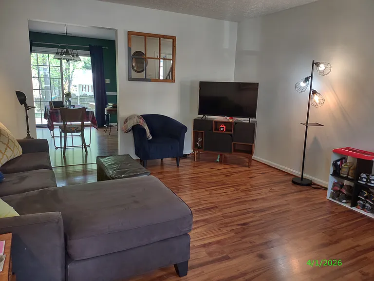 This photo has not been altered in any way: no edits or filters have been applied to try to deceive the viewer by having the room appear larger or brighter than it actually is.