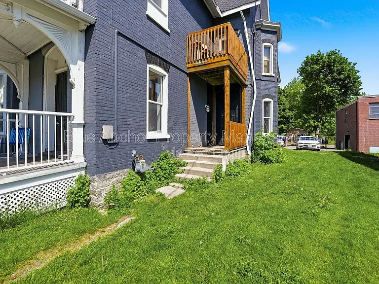 114 King St #2 — Photo 14