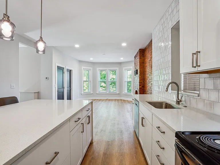 1386 1/2 Neil Ave #1/2 — Photo 5