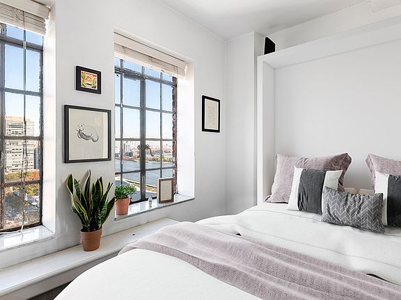 4th image of 25 Tudor City Pl APT 2001